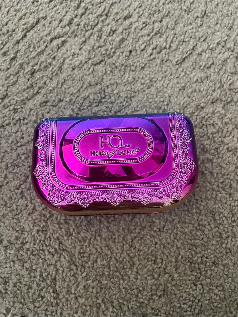 House of Lashes Metallic Fuchsia Travel Lash Case